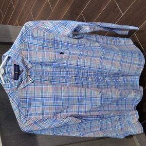 Boys shirt size 18/20.